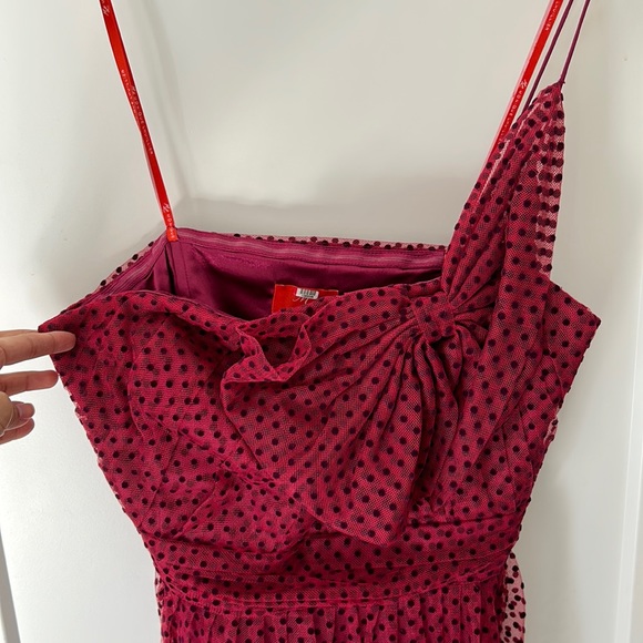 Monique Lhuillier Dresses & Skirts - EUC! Monique Lhuillier dress